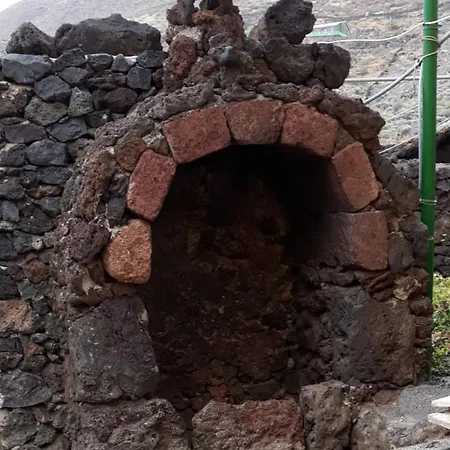 Pozo De Las Calcosas - El Hierro Exterior foto